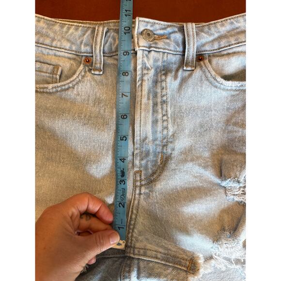 Old Navy High-Waisted OG Jean Shorts Light Wash Women’s 8 Cut Off Stretch - Picture 4 of 7